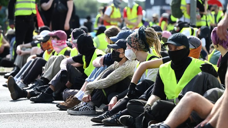 Staatsanwaltschaft meint: Antifa-Aufruf zur Blockierung des AfD-Parteitags keine Straftatð¥Nachdem
