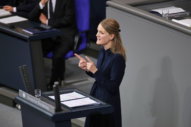 Künftige SPD-Justizministerin Sonja Eichwede steht für den weiteren Ausbau