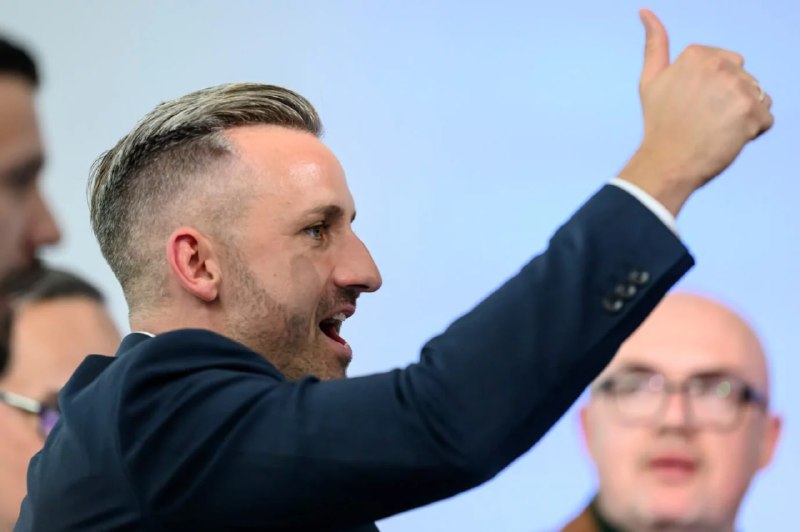 Neue Sensations-Umfrage für Sachsen-Anhaltð¥Für die AfD Sachsen-Anhalt rückt die