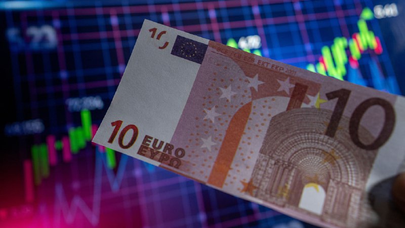 Der Euro-Währung droht der schwerste Rückschlag seit ihrer Einführung.