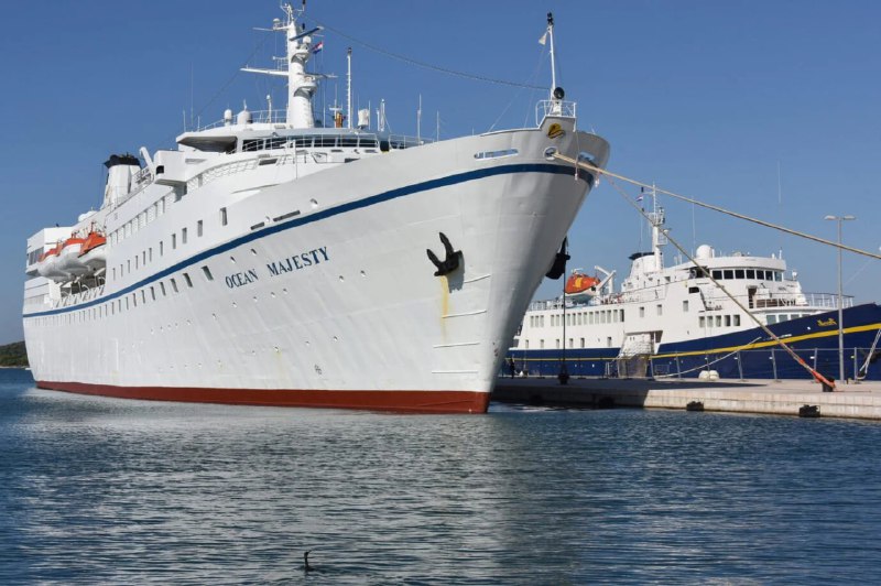 Mitarbeiter kurzerhand rausgeworfen: Kreuzfahrtschiff wird Flüchtlingsheimð¥Das Charter-Unternehmen Hansa Touristik
