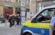 Mehrere Linksextremisten haben am Mittwoch in Stuttgart einen AfD-Informationsstand