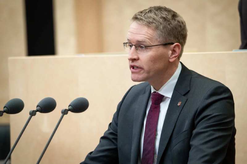 Günther bekräftigt seine kranken Zensur-Forderungenð¥Schleswig-Holsteins Ministerpräsident Daniel Günther (CDU)