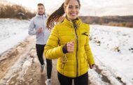 Quercetin ist ein leuchtend gelber Naturfarbstoff, der unter den