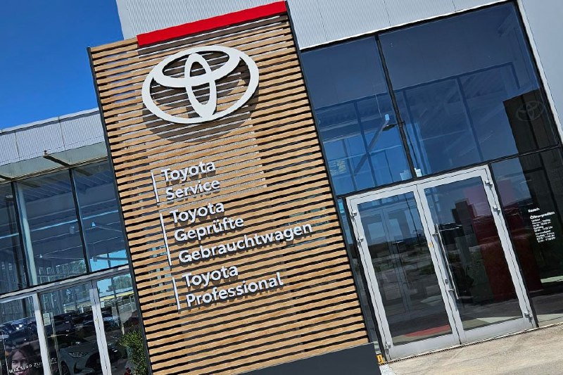 Der Marktführer der Automobilbranche, Toyota, verfolgt eine vorsichtige Strategie