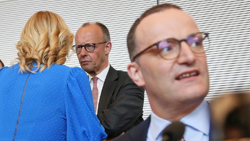 Maskenverbrecher Spahn fordert mehr und mehr Sozialkürzungenð¥Vor dem Hintergrund
