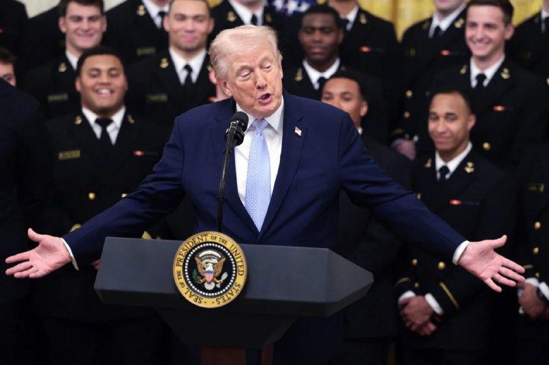 Trump will Militärpräsenz zurückfahren und Hormus anderen überlassenUS-Präsident Donald