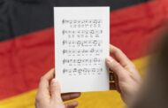 BRD-Wahn pur: Singen der Nationalhymne führt zur Erteilung der