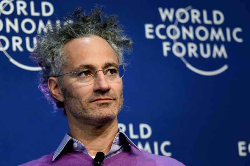 Palantir-CEO, zerlegt in Davos das links-woke Märchen von der
