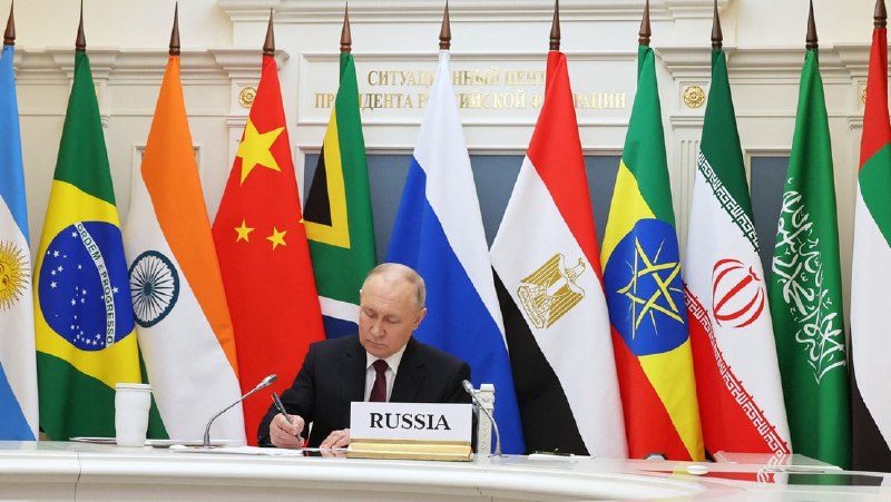 Entdollarisierung: Russland und Iran arbeiten an einer gemeinsamen BRICS-Währung????Im