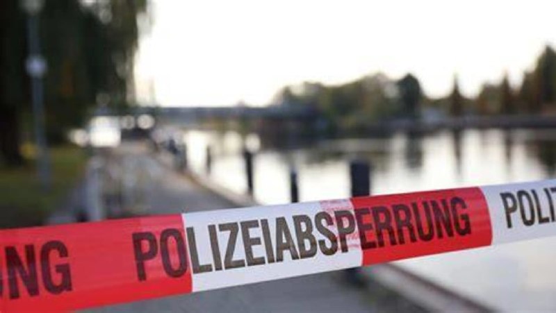 Nach Doppelmord mit Lanze in Bremen: 22-Jähriger weiter auf