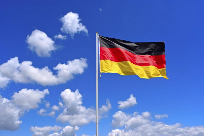 BRD-Regime will gegen Deutschlandflaggen vorgehen🤡Unbekannte haben im nordrhein-westfälischen Hilchenbach