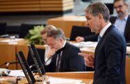 Showdown in Erfurt: Höcke fordert Voigt mit Misstrauensvotum herausDie